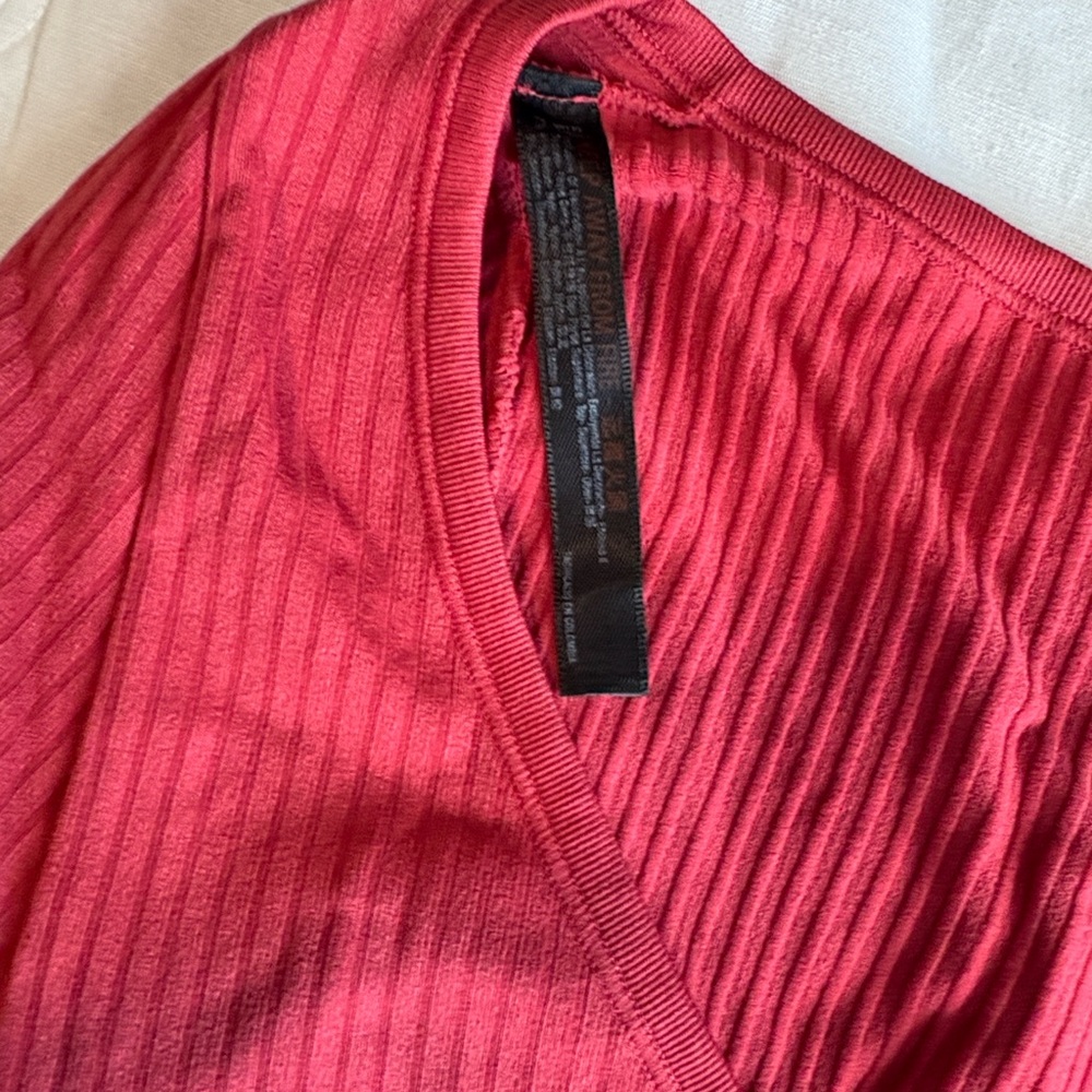 Red Urban Outfitters Ribbed Top - Picture 3 of 5